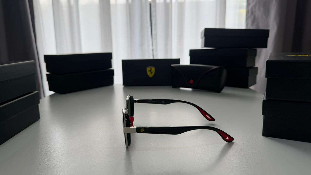 Ferrari 3703 M plateado/verde F007/71